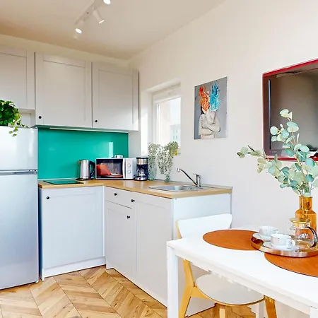 Apartment Greenline Location Center