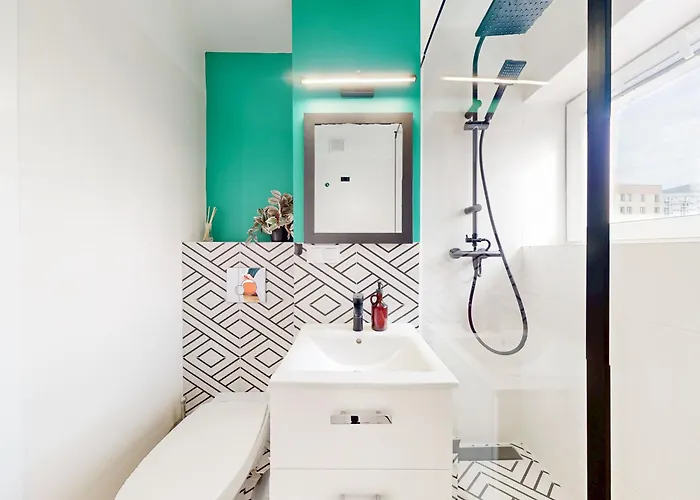 Greenline Location Center Apartment